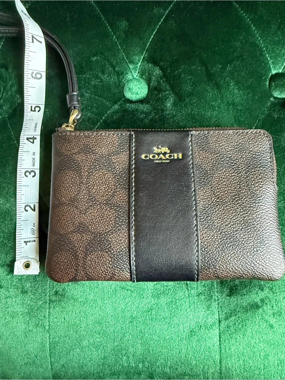 Coach Signature Canvas Corner Zip Wristlet Walnut Black CW854